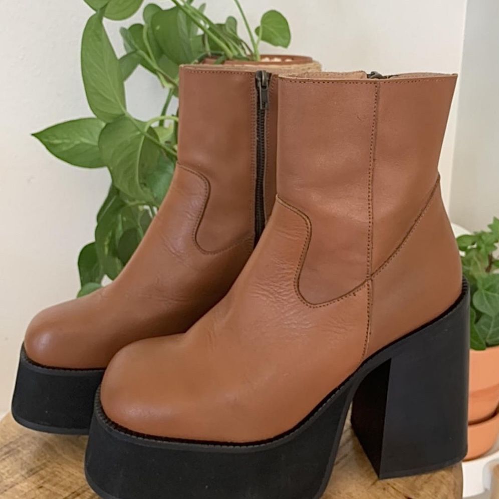 RM Williams Chelsea Boots for Sale in Garden Grove, CA - OfferUp