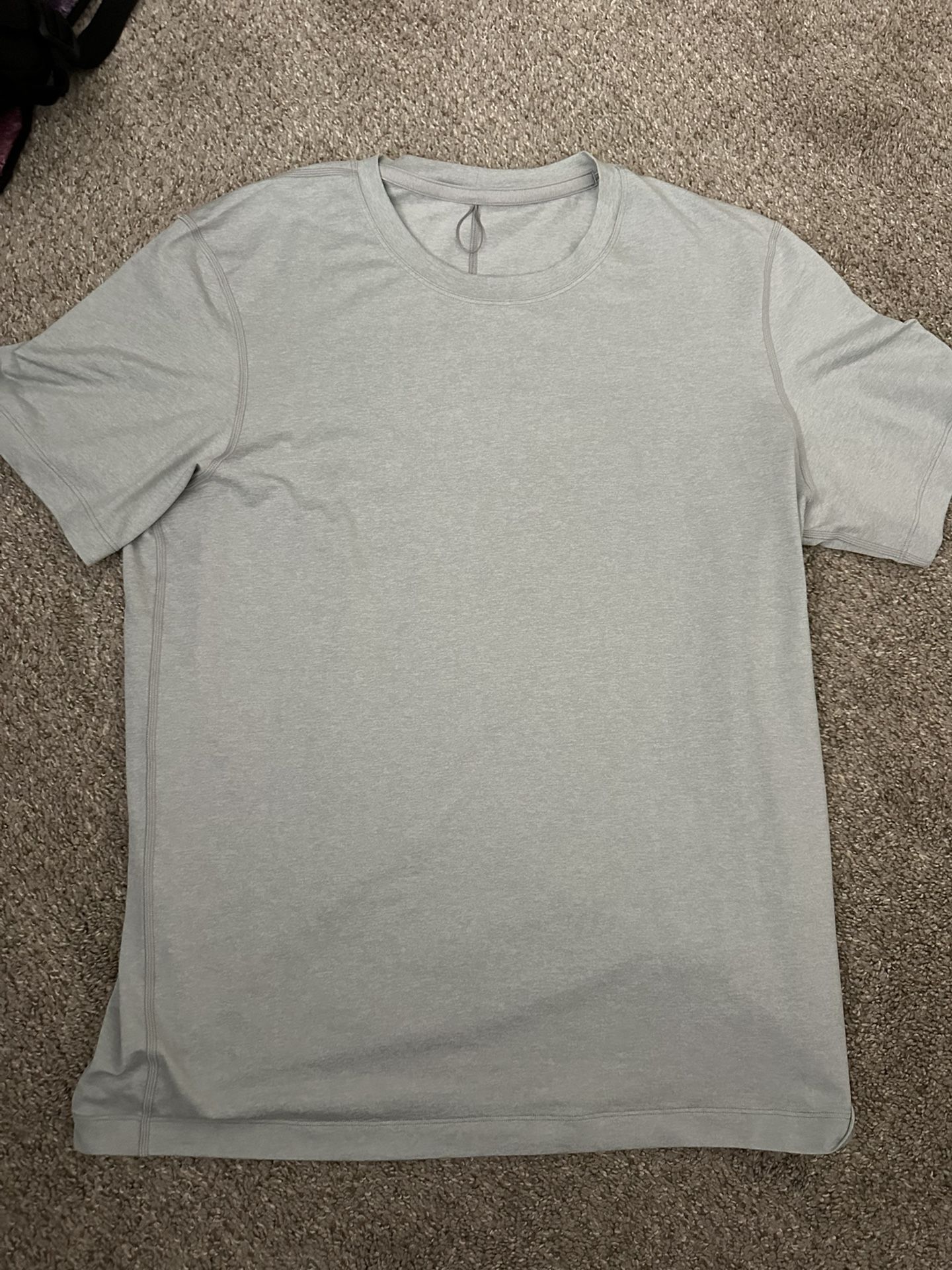 Lululemon soft jersey shirt size LARGE worn once