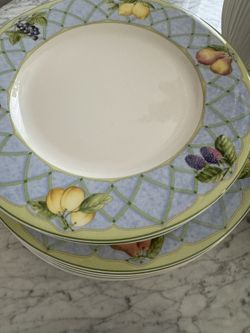 Mikasa Dish Set