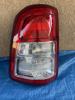 Oem Dodge Ram 2019 + Driver Side Tail Light