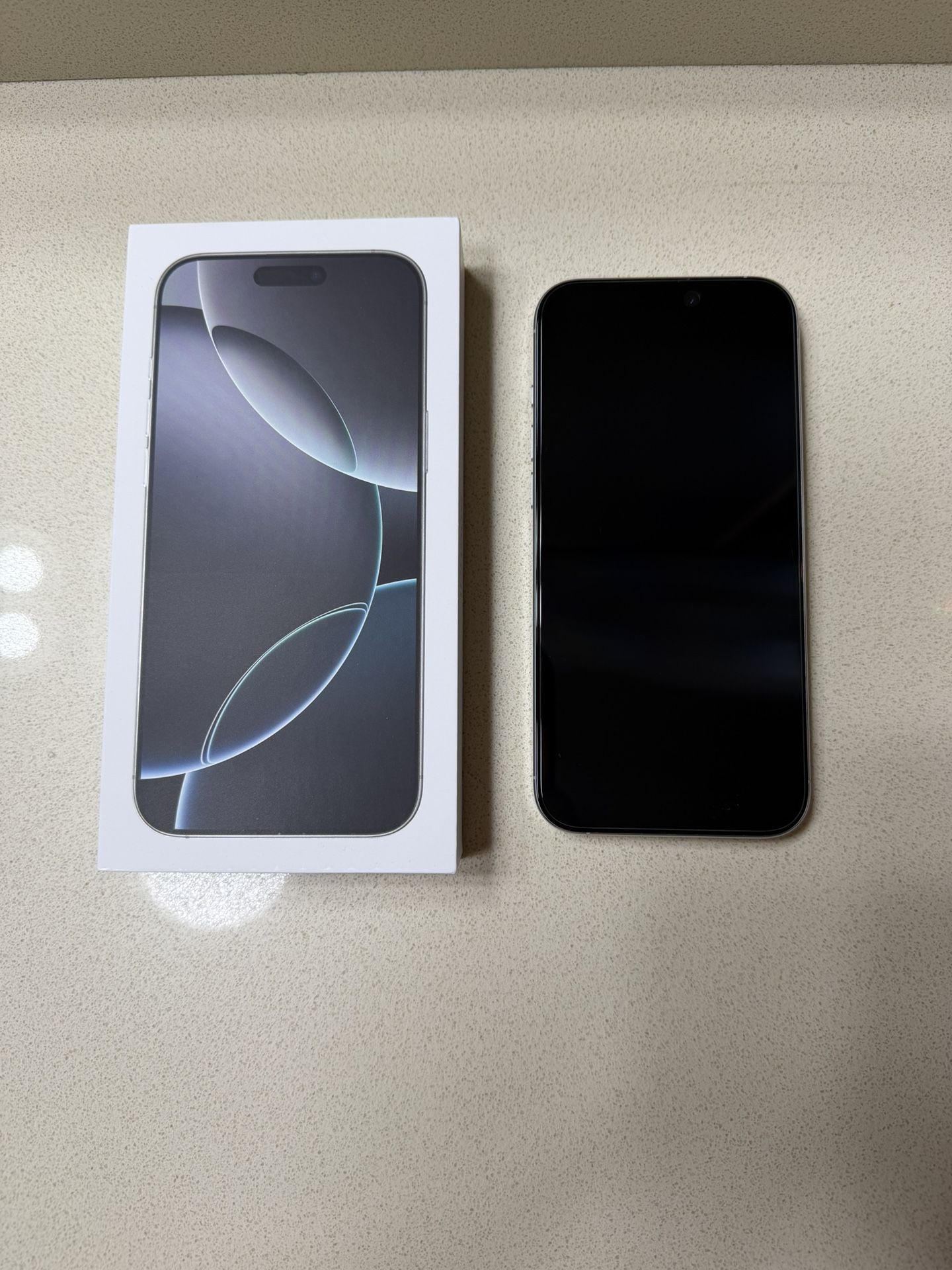 iPhone 16 Pro Max - Unlocked - 256GB - White Titanium