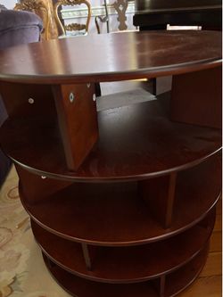 Shoe storage revolving carousel
