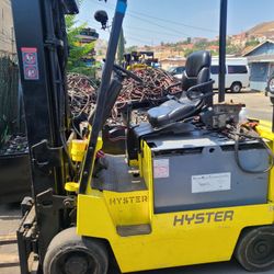 Forklift 