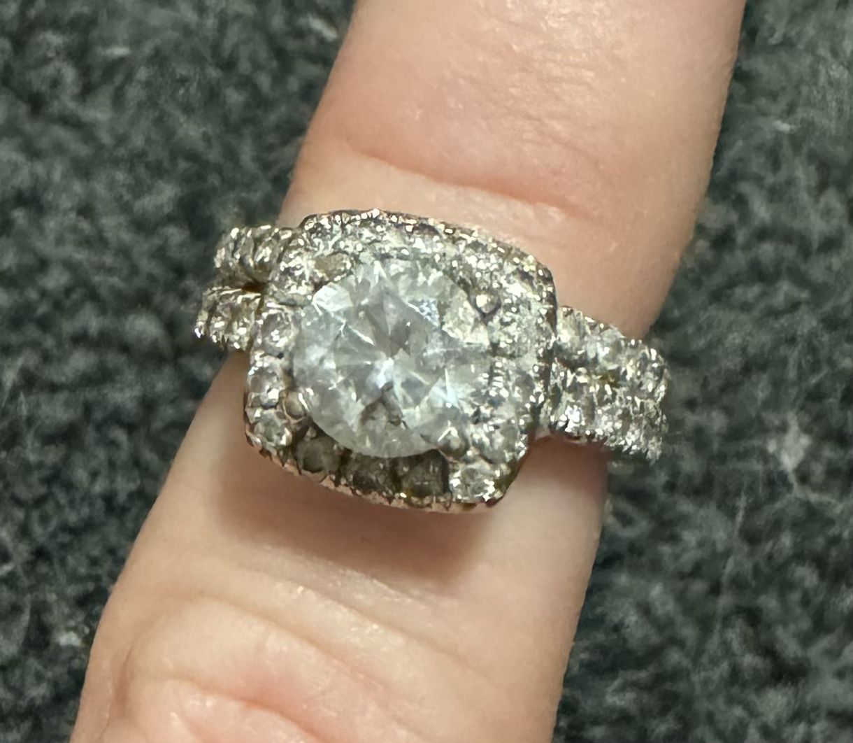 Halo Setting 2K Diamond Wedding Band - Size 4