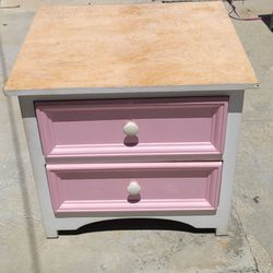 Pink small desk for $90 only