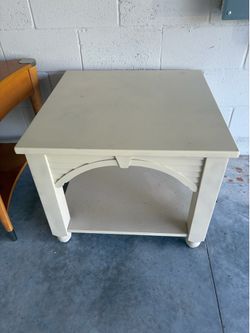 Outdoor Patio Side Table – Solid & Sturdy