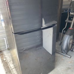 LG refrigerator