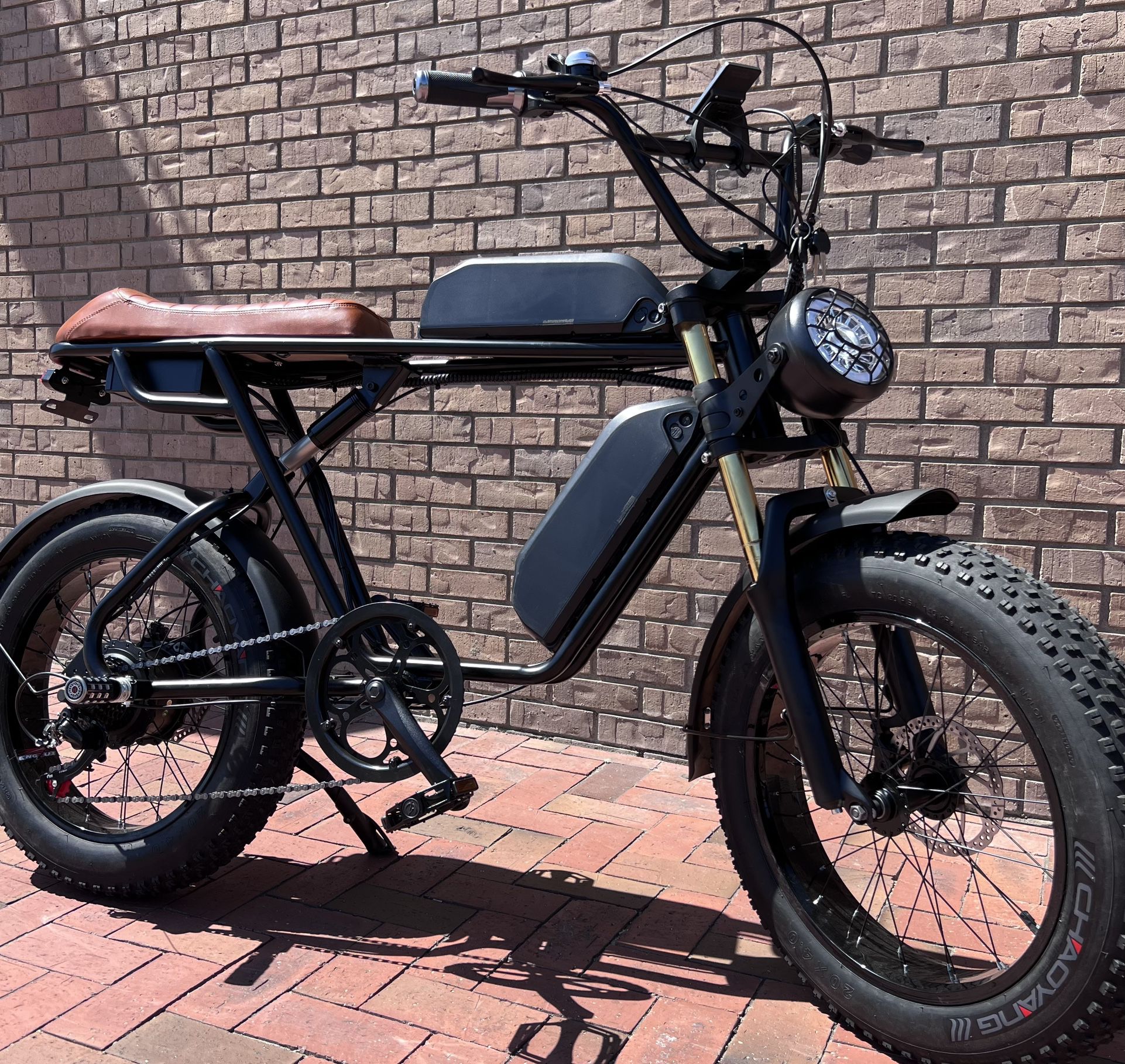 750 Watt Dual Rider/Dual Battery, Pegs, Electric Ebike, 26ah Total Amp Batteries (Removable), 80 Mile Distance(Long Seat/Dual Rider Style)