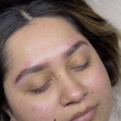 Brow Lamination And Tint 