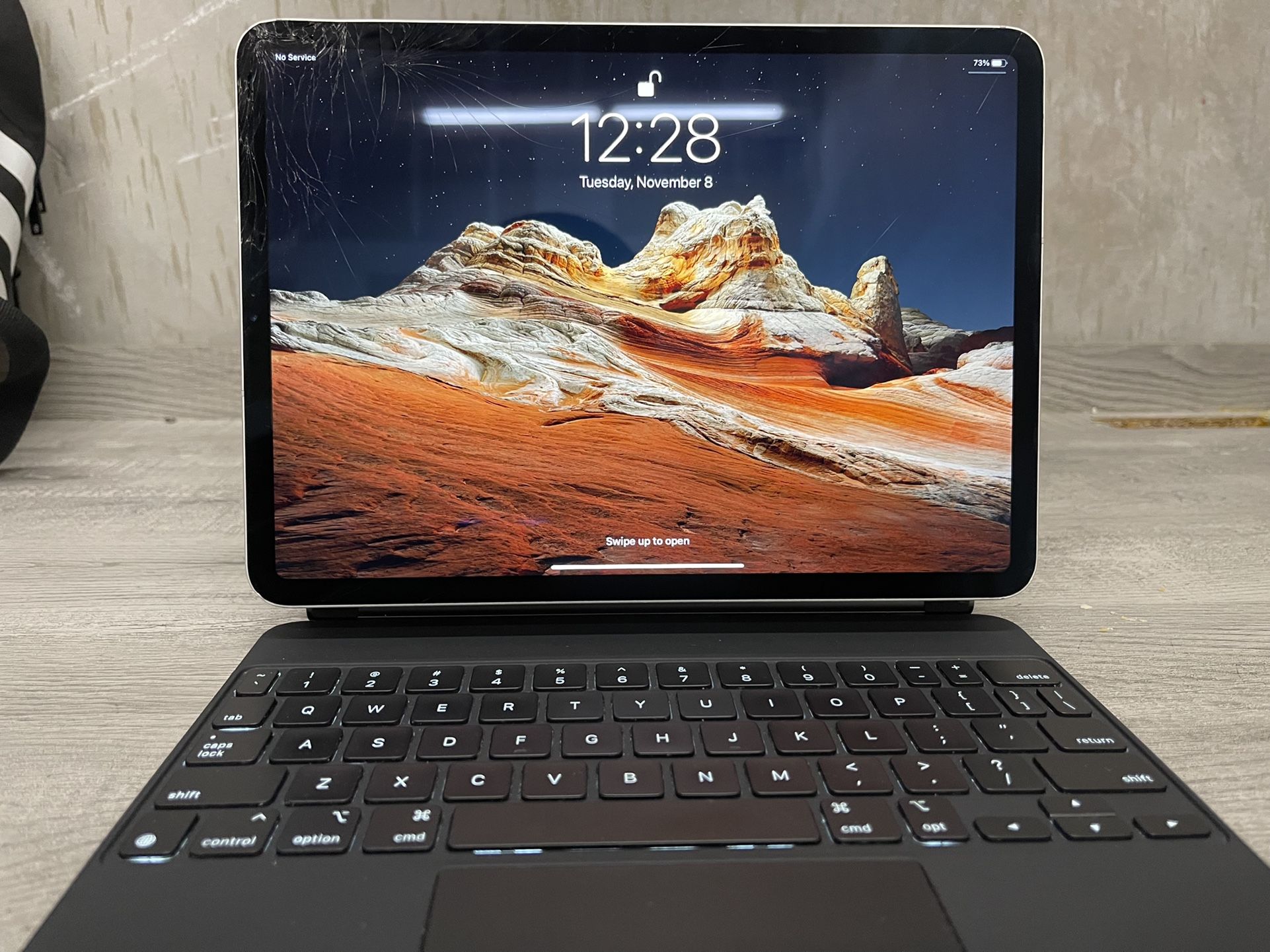 I Pad Pro 11 Inch And Magic Keyboard