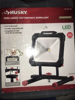 Husky 2500 Lumen LED Portable Worklight *NEW*