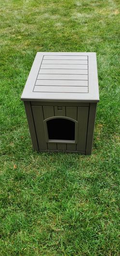 Dog/Cat Shelter Indoor or Outdoor