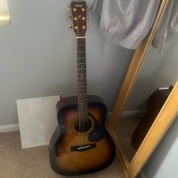 Yamaha F335 Great Condition With Capo