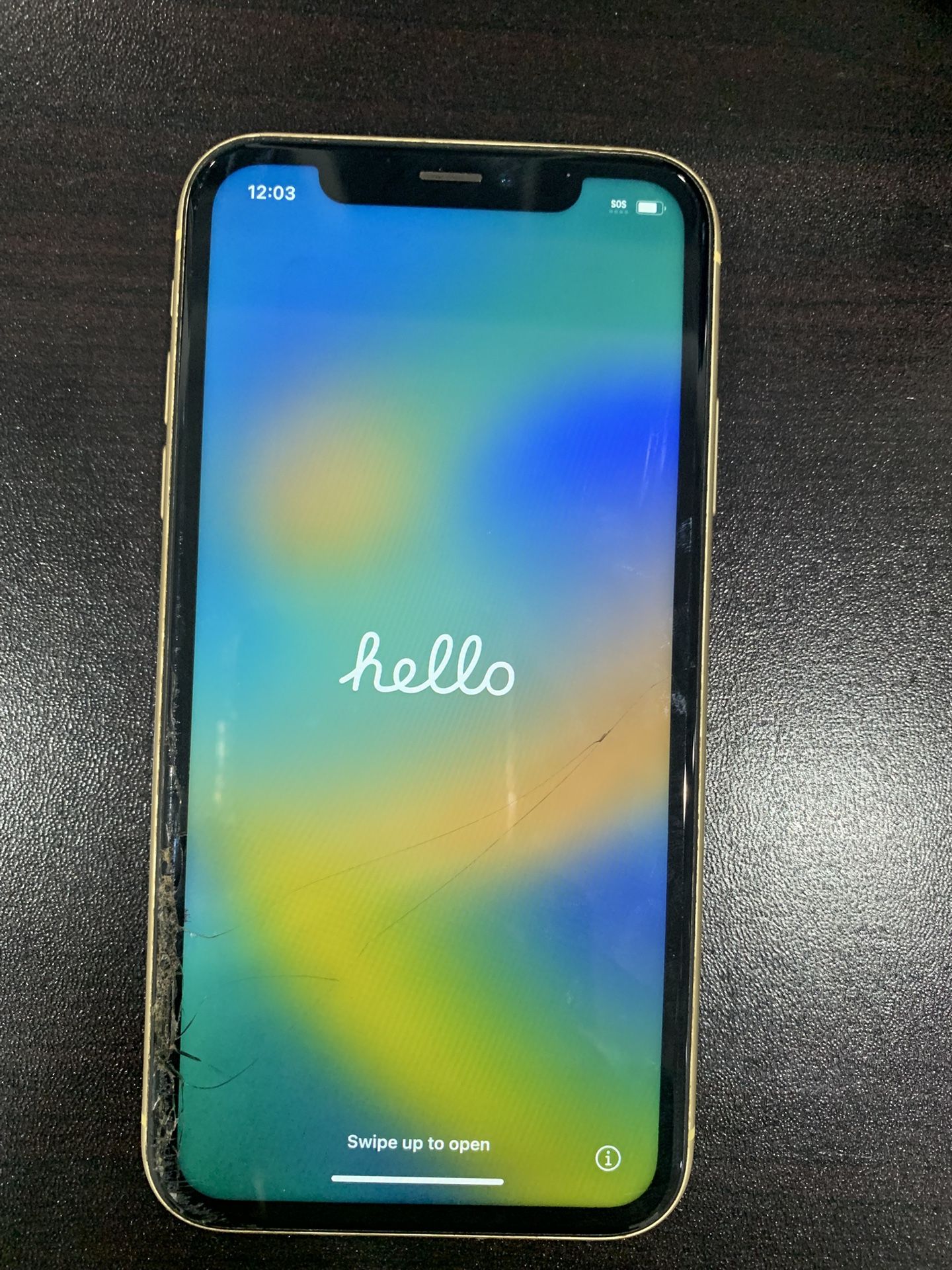 iPhone XR Yellow w/ Cracks (FULLY FUNCTIONAL)