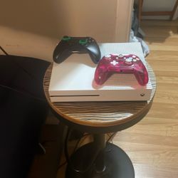 Xbox One S With 2 Controllers 