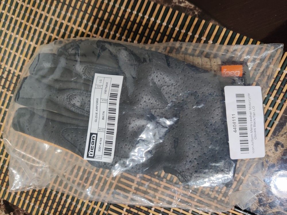 Icon Motorcycle Gloves. New. Men's Large.