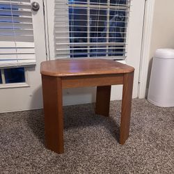 Side Table / End Table 
