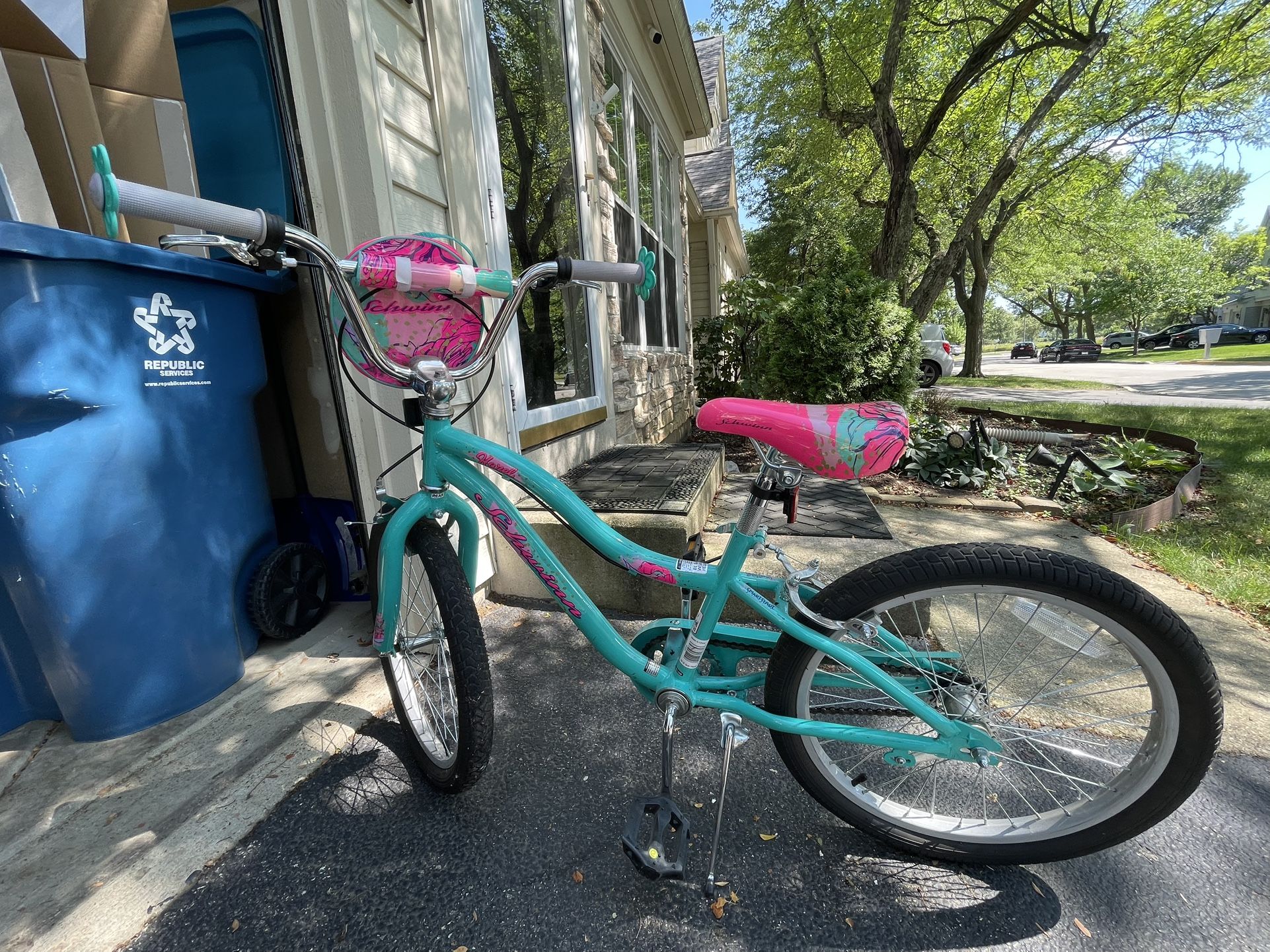 Teal and Pink Schwinn Kids/Youth Bike