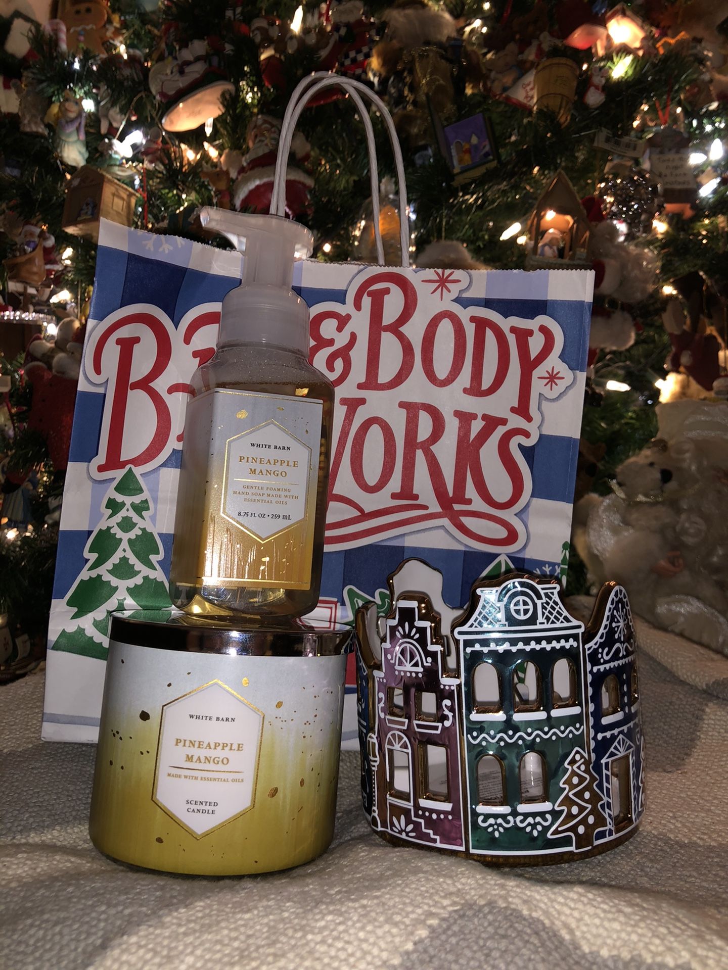Bath & body works candle holder/NEW candle/ soap
