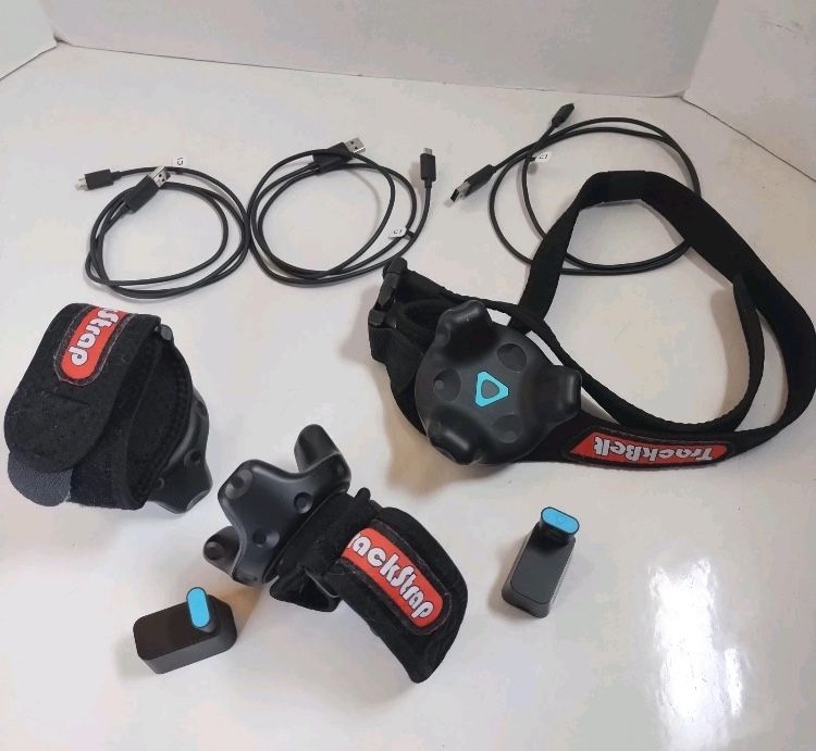 3 HTC Vive 2.0 Trackers and 3 Trackstrap+ for VRChat VR Full Body Tracking Set