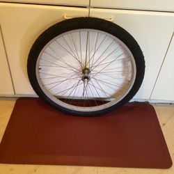 26” Beach Cruiser Front Bike Wheel Excellent Condition Tires And Tubes New $ 35 Firm