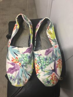 Toms for Women size 9 US