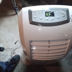 LG Air Conditioner 10,000 Btu