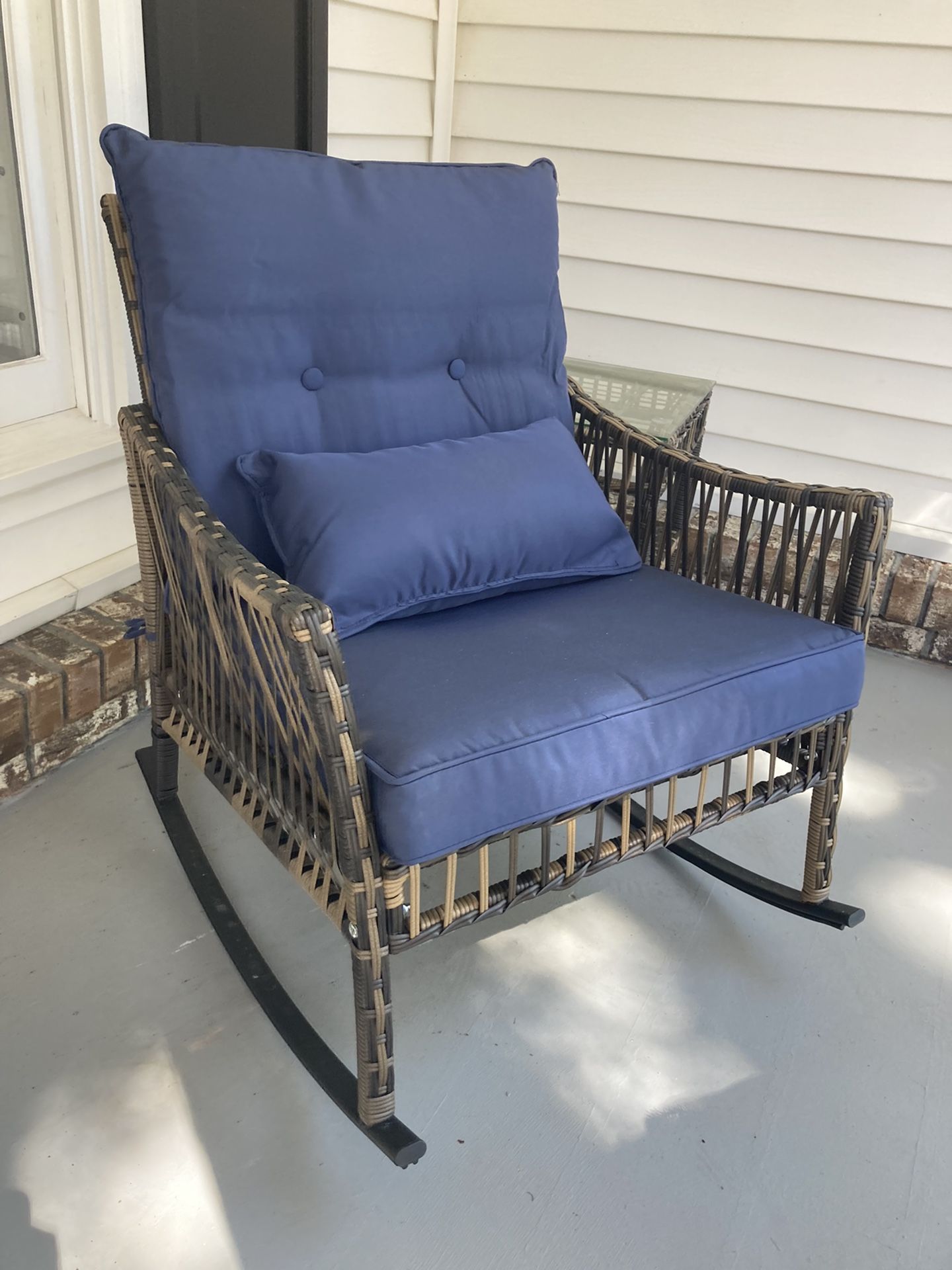 3 Piece Rattan Rocking Chairs With end Table