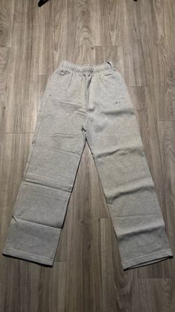 XS Gray Alo Accolade Straight Leg Sweatpants