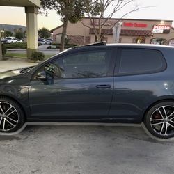 2010 Volkswagen Golf (sold AS IS) Not a GTI