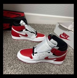 Air Jordan 1 Retro High OG 'Heritage' 2022