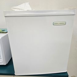 Holiday Brand mini Fridge