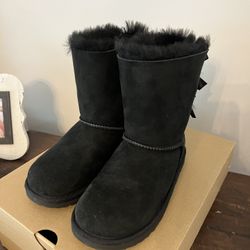 UGG® Bailey Bow II Boot - Big Kid - Black
