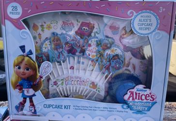 Cupcake Kit Alice’s Wonderland Bakery
