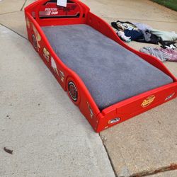 Lightning MCQUEEN bed