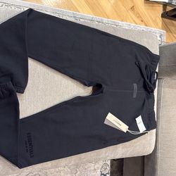 ESSENTIALS FEAR OF GOD MEN’s Small