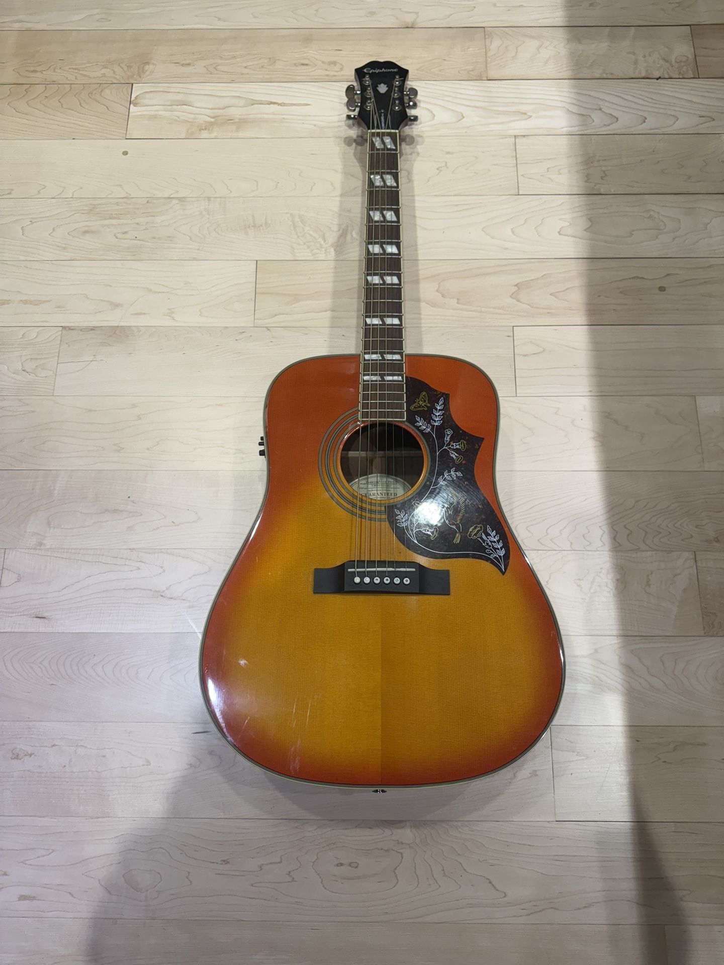 🎸 Epiphone Hummingbird Pro – Acoustic-Electric Guitar