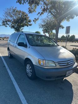 Toyota sienna 2002