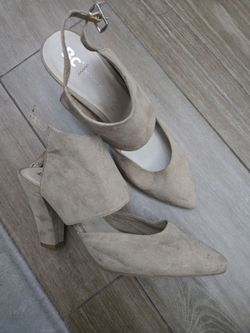 Pointy heels