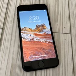 Apple iPhone 7 (32GB)UNLOCKED /DESBLOQUEADO  For All Carriers  🔥