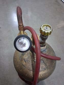 'B' tank Acetylene tank with hose and gauge
