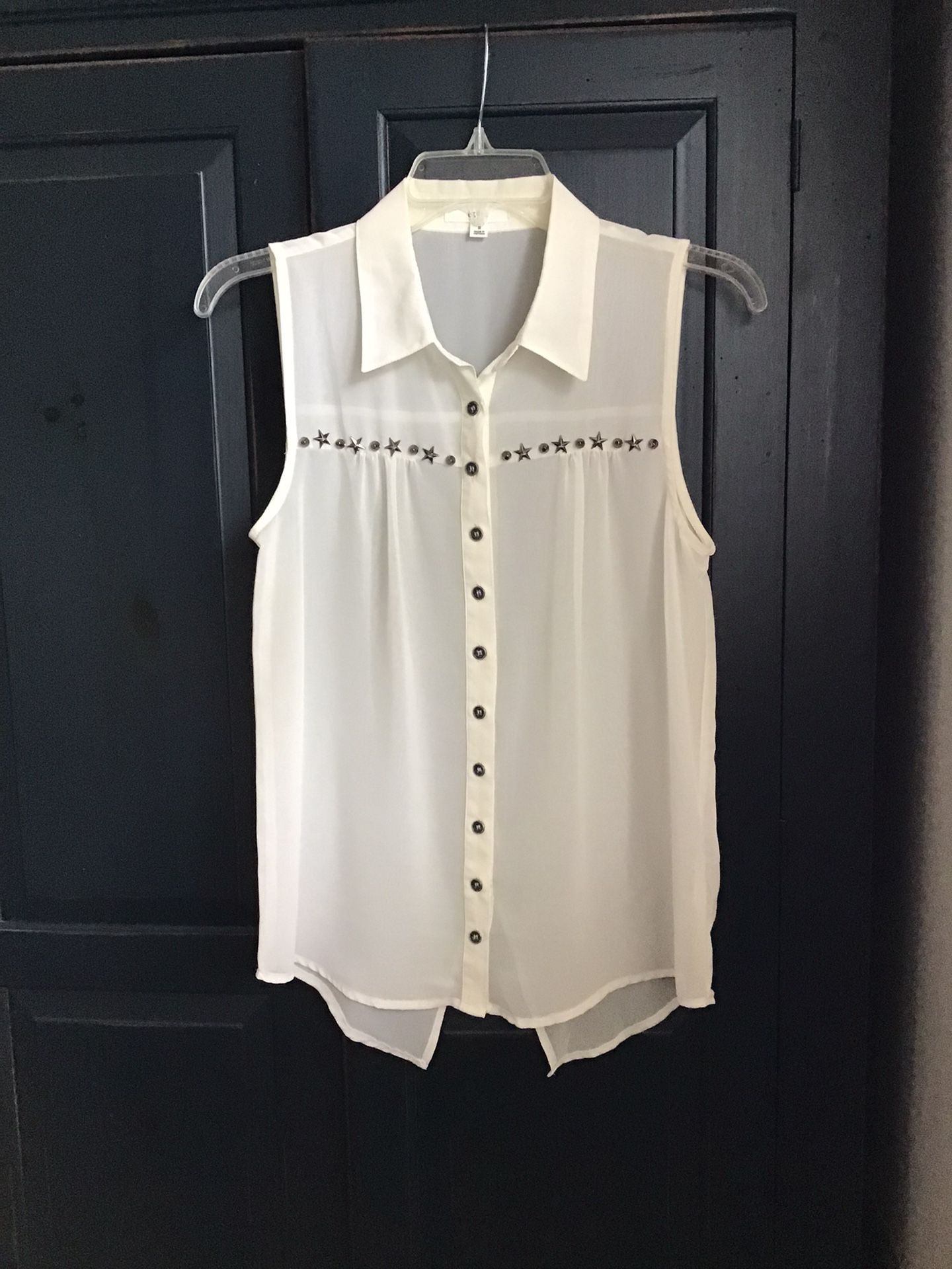 Women’s EDGE 100% polyester cream sleeveless semi sheer blouse… Size small