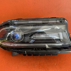 2015 - 2022 DODGE CHARGER SRT RIGHT PASSENGER SIDE HEADLIGHT OEM