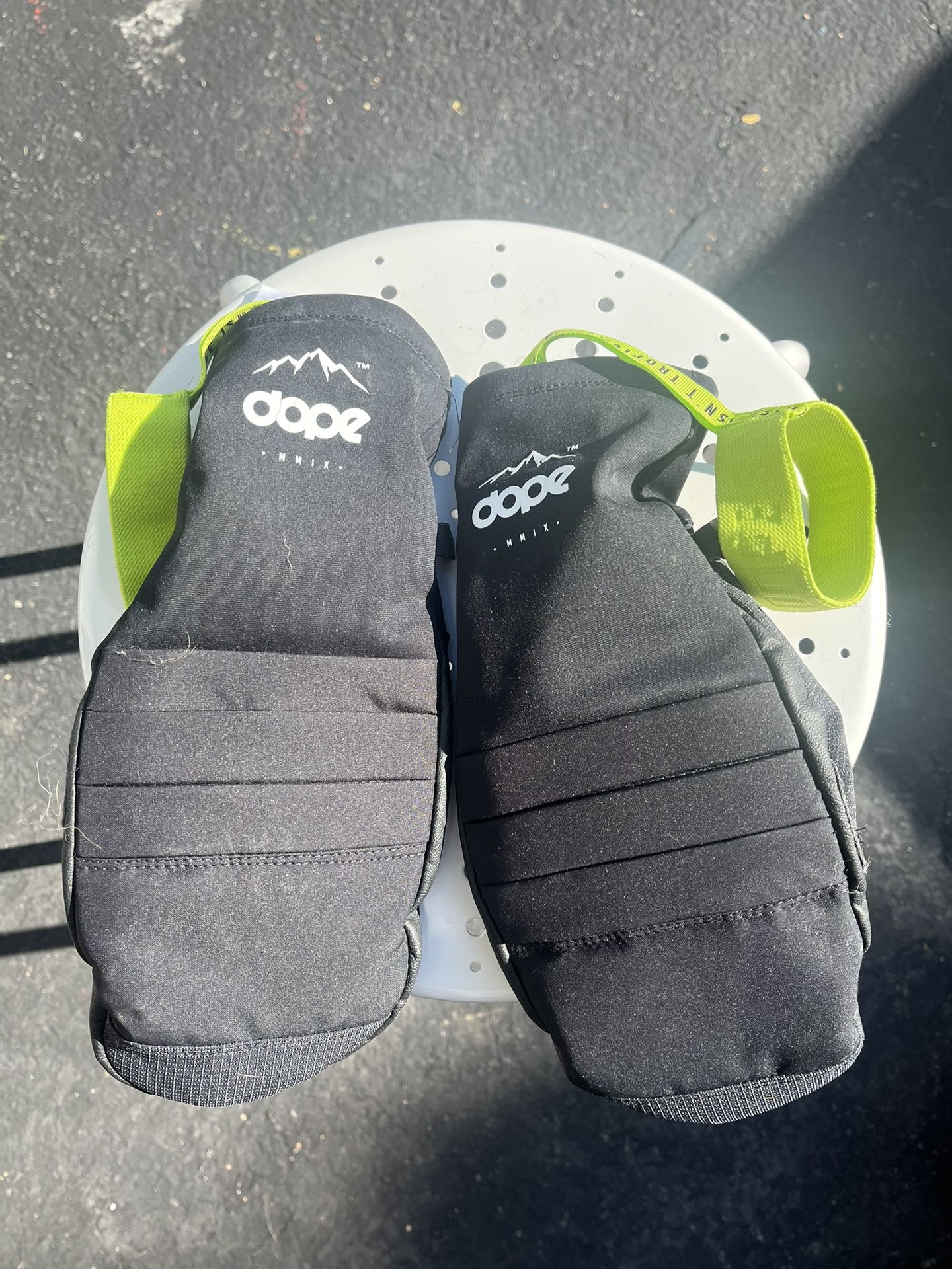 Men’s Snow/Ski Mittens - Dope Brand - Medium