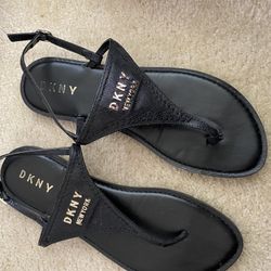 DKNY SANDALS 
