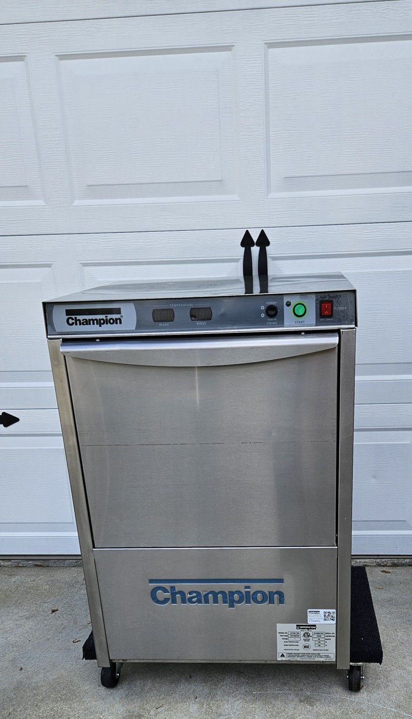CHAMPION UH130B HIGH TEMP UNDERCOUNTER COMMERCIAL DISHWASHER