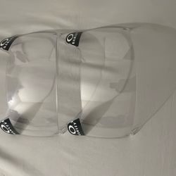 2 Oakley Visors