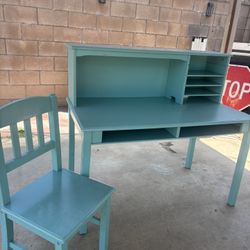 Kids Desk/ Chair