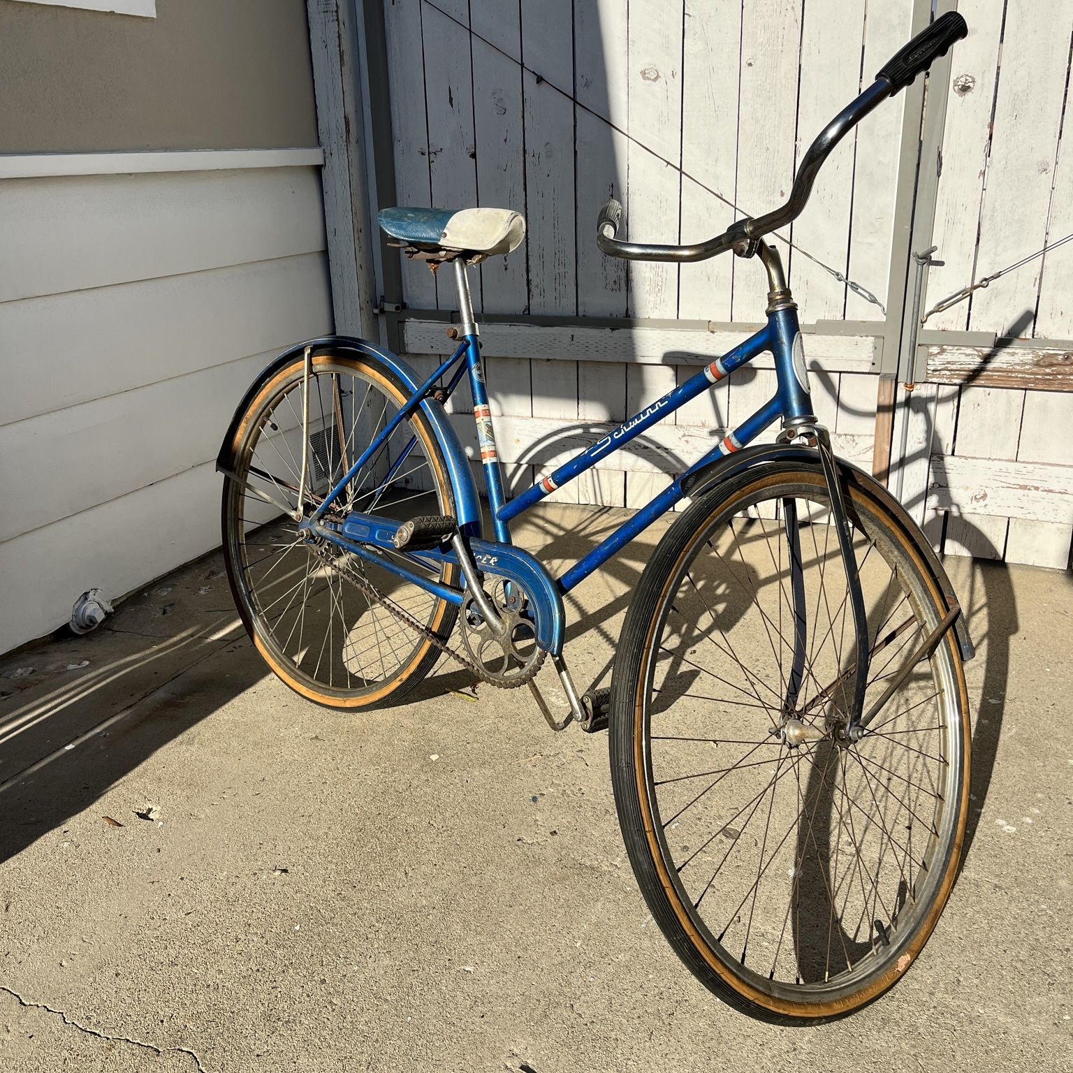 classic schwinn bicycles for sale Vintage Schwinn bicycle for Sale in Costa Mesa, CA