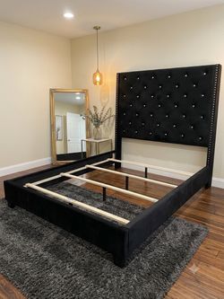 Black king size bed frame